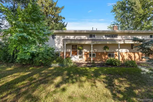 Novi, MI,25670 Beck Road