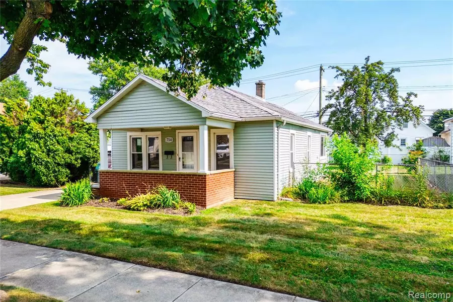 714 Park Avenue, Lincoln Park, MI 48146