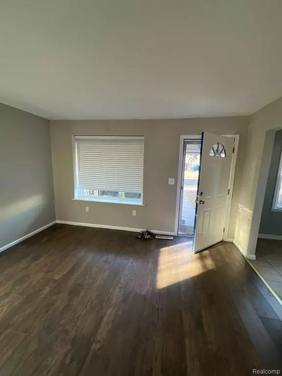 Royal Oak, MI 48067,2224 Guthrie Avenue