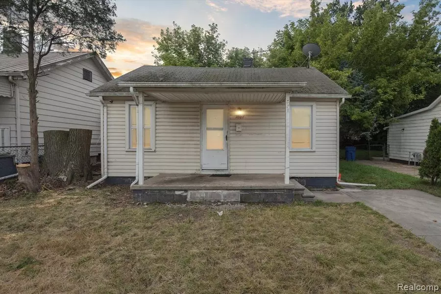 7028 PACKARD Avenue, Warren, MI 48091