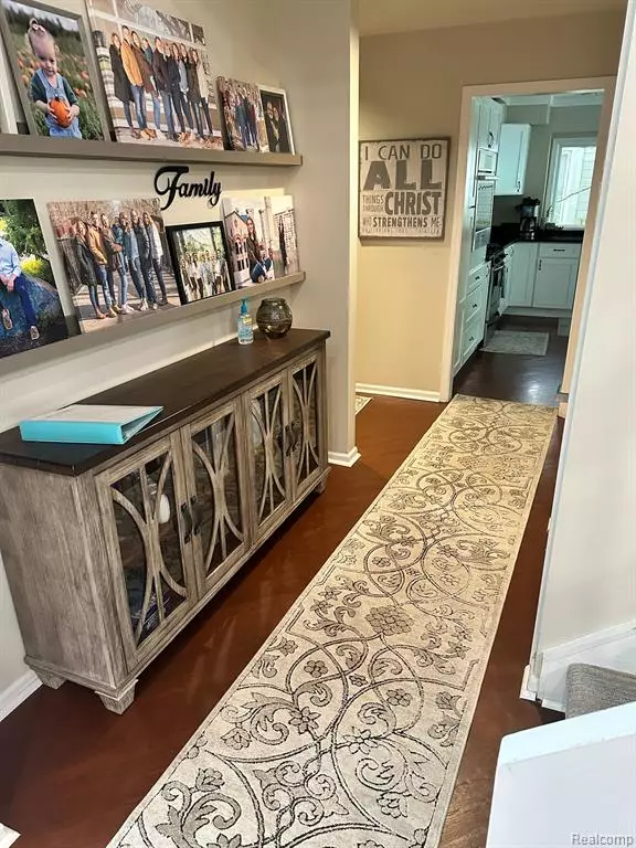 Rochester Hills, MI 48307,773 RIVER BEND Drive