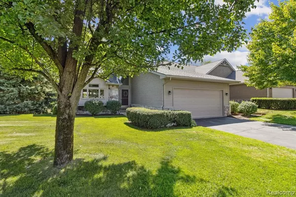 Brighton, MI 48116,935 Mildred J Court