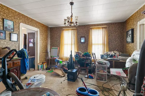 Southgate, MI 48195,15602 Northline Road