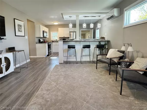 Madison Heights, MI 48071,321 W Harwood Avenue