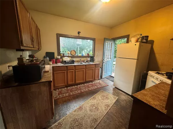 Mount Clemens, MI 48043,312 N Gratiot Avenue