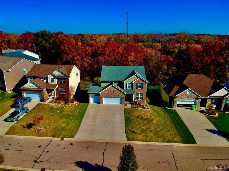1474 Secretariat Way, Howell, MI 48843