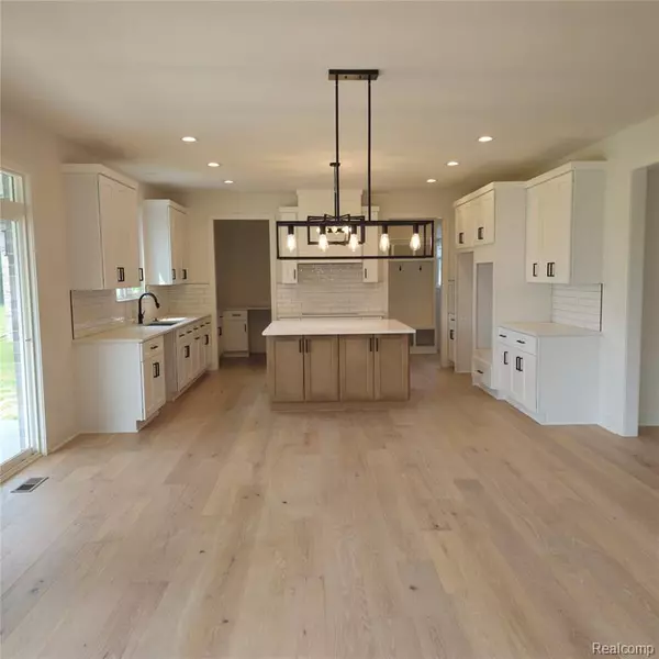 Macomb, MI 48042,18582 Stallmann Drive