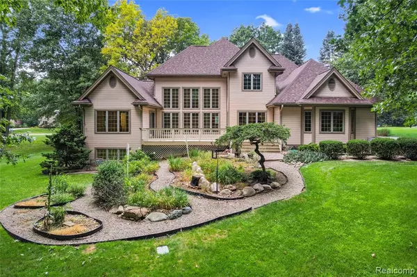 Pinckney, MI 48169,9065 Moonlight Bay