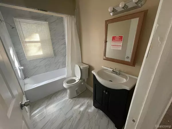 Detroit, MI 48223,14140 Lamphere Street