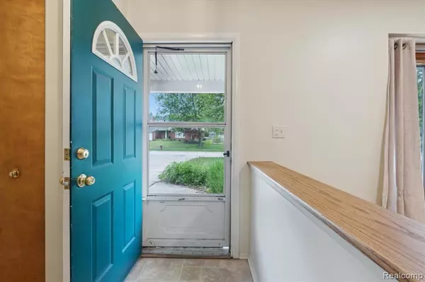 Southfield, MI 48076,19581 Silver Spring Street