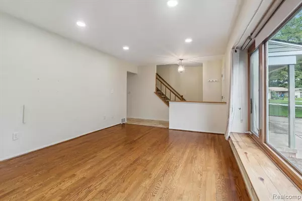 Southfield, MI 48076,19581 Silver Spring Street