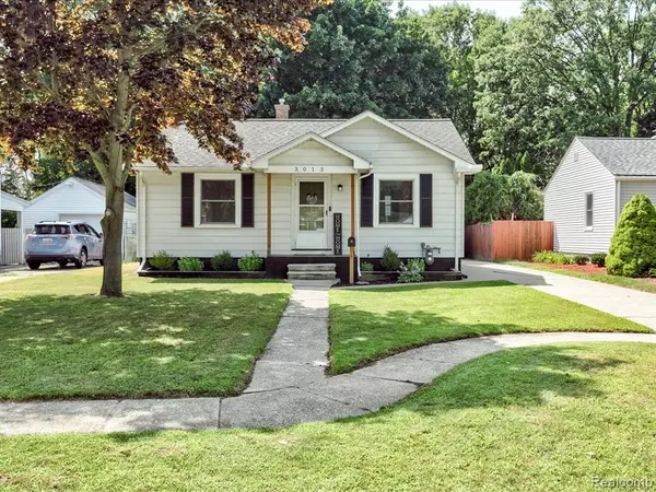 3013 Cooper Avenue, Port Huron, MI 48060