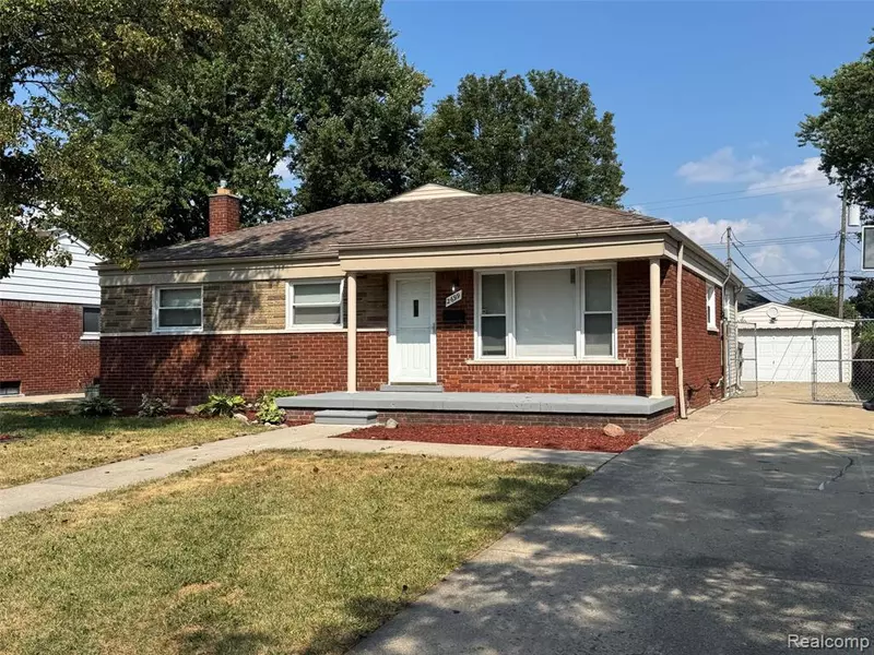 2699 Longmeadow Drive, Trenton, MI 48183