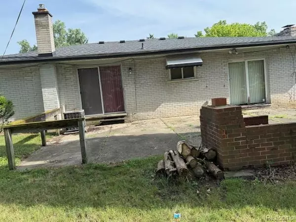 Pontiac, MI 48341,483 Pearsall Avenue