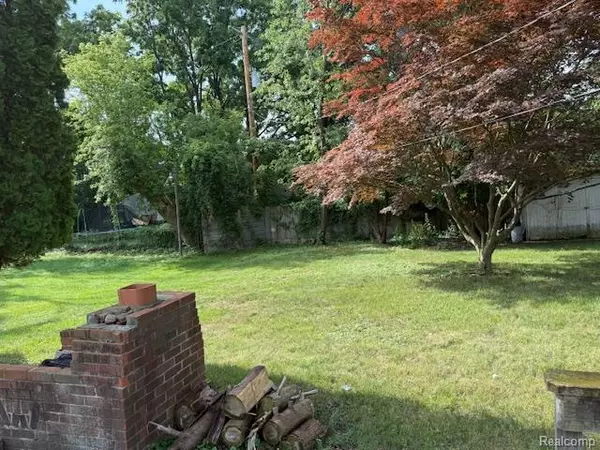 Pontiac, MI 48341,483 Pearsall Avenue