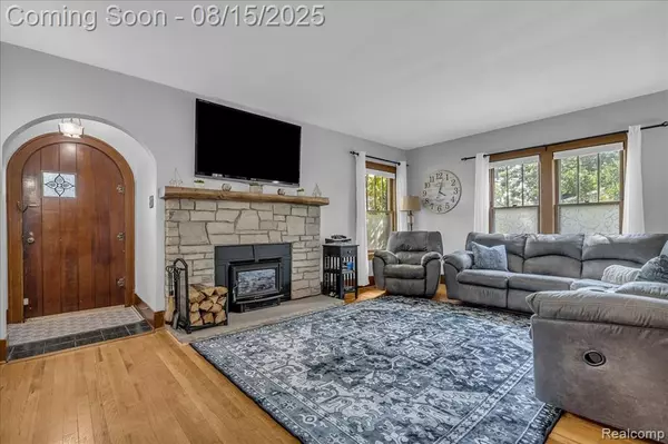 Fenton, MI 48430,601 1st Street