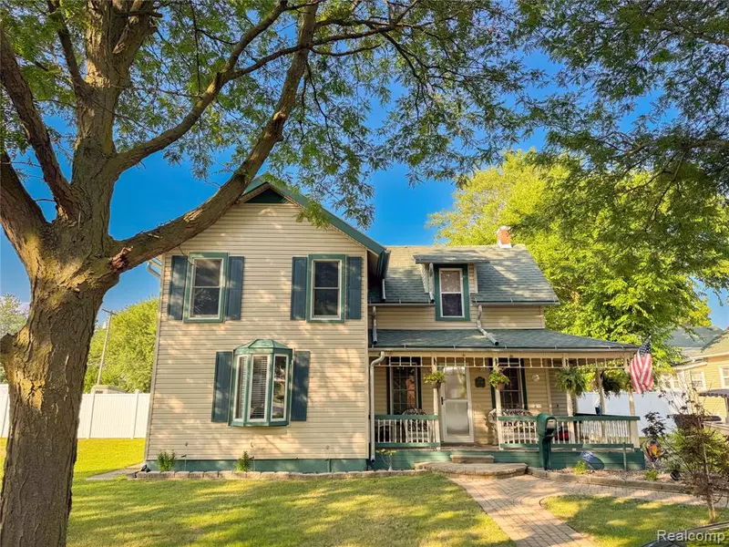 26240 Gibraltar Road, Flat Rock, MI 48134