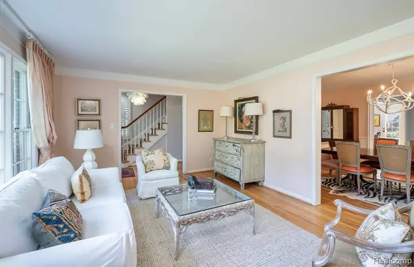 Birmingham, MI 48009,290 Chesterfield Avenue