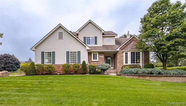 Clarkston, MI 48348,229 Maplewood Drive