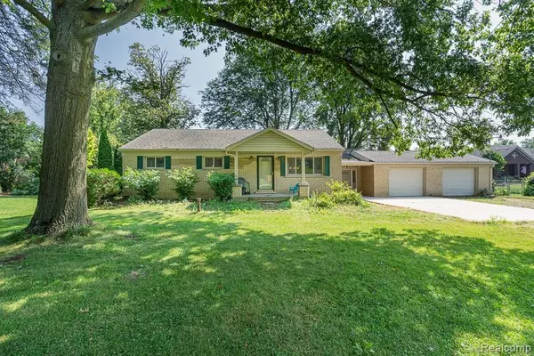 61960 Schoenherr Road, Washington, MI