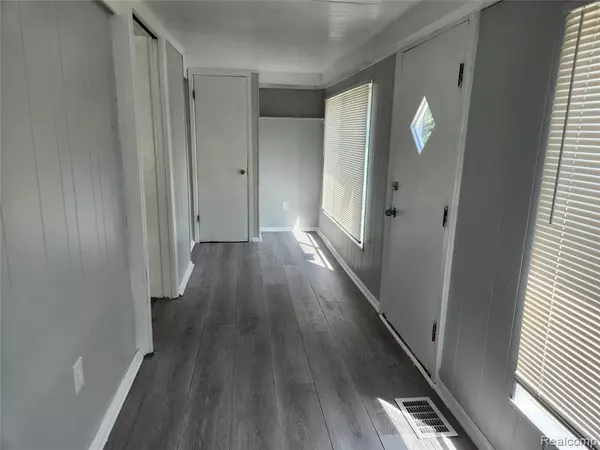 Redford, MI 48239,15369 Leona Drive