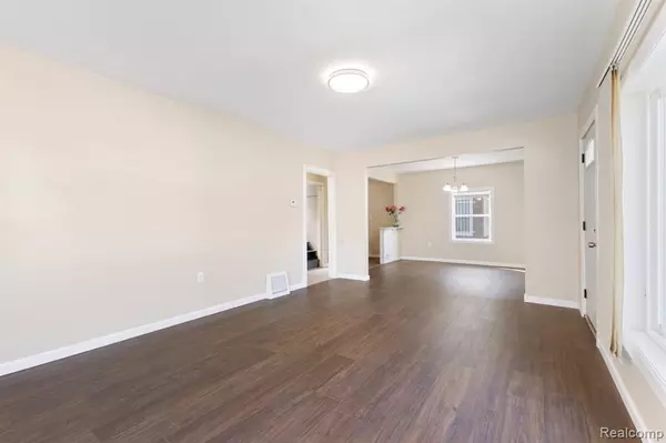 Detroit, MI 48228,7342 Rosemont Avenue