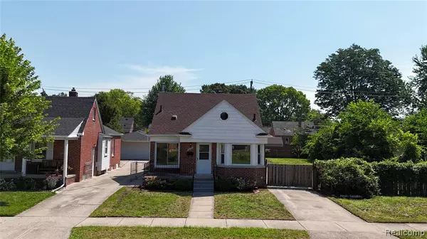 9938 Royal Grand, Redford, MI 48239