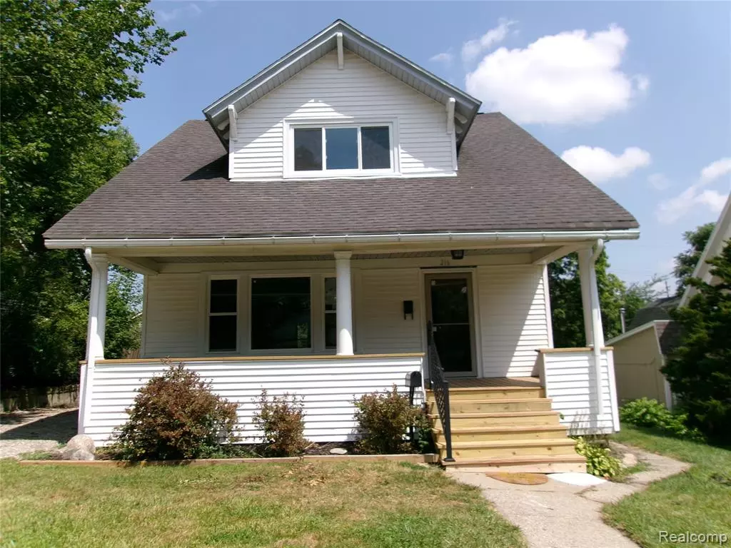 Howell, MI 48843,216 E Washington Street