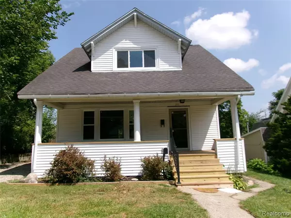 216 E Washington Street, Howell, MI 48843