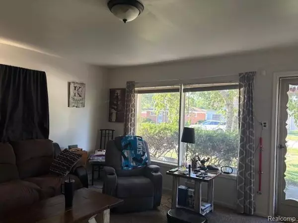 Dearborn Heights, MI 48125,25439 Hanover Street