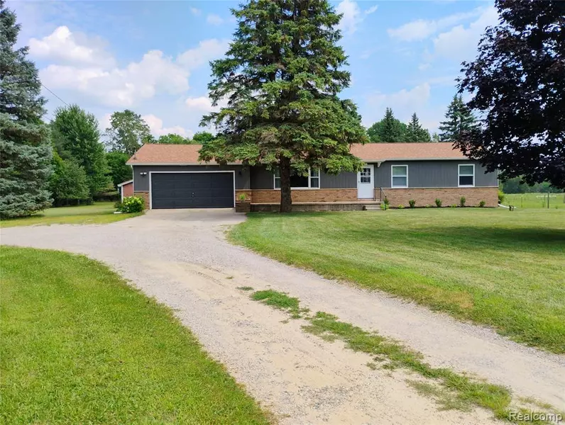 3166 N Oak Road, Davison, MI 48423