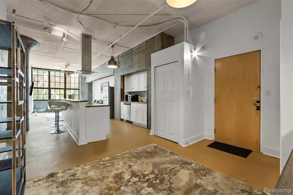 Detroit, MI 48207,6533 East Jefferson