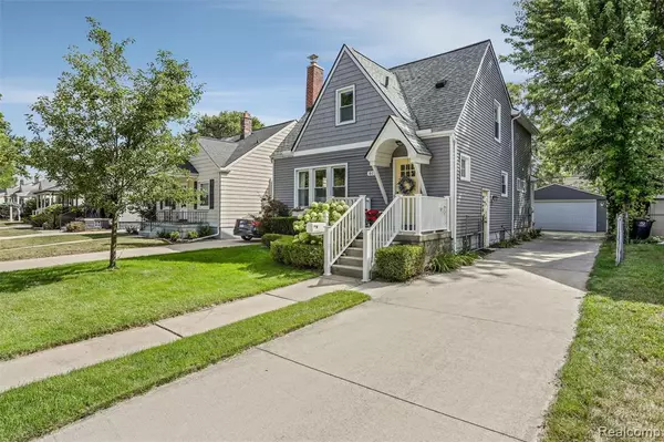 Royal Oak, MI 48067,812 N Edison Avenue