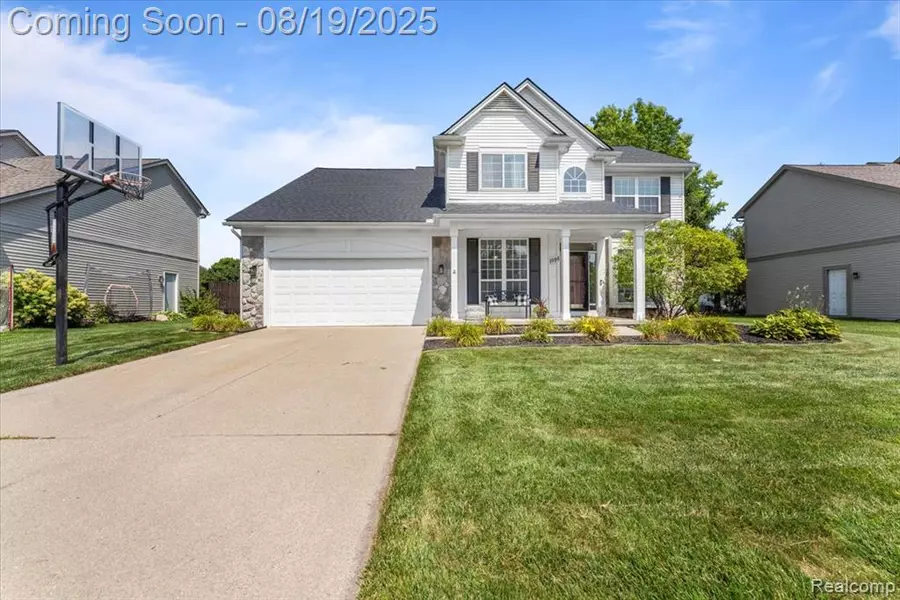 1098 Colt Drive, South Lyon, MI 48178