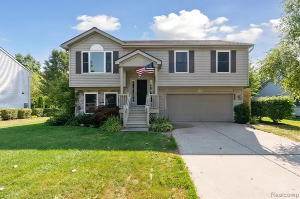 Fenton, MI 48430,480 Andover Woods Drive