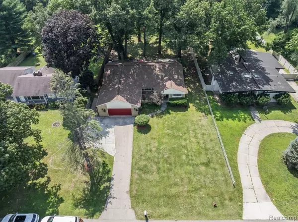 Southfield, MI 48033,23565 S Oliver E Court