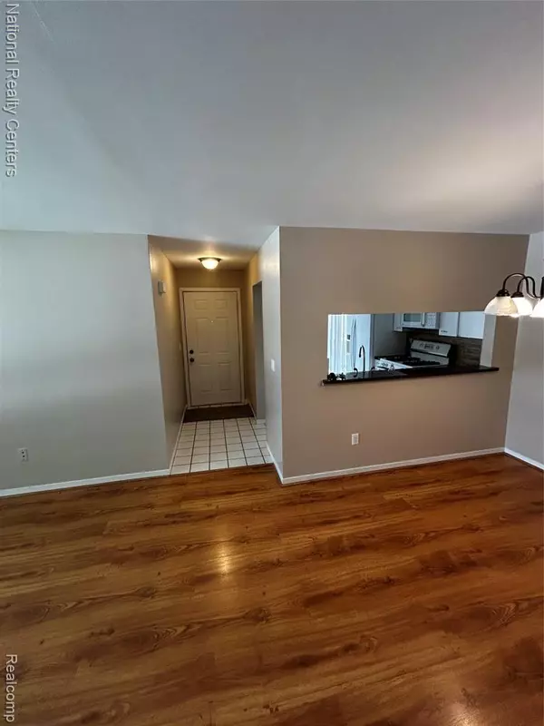 Novi, MI,44800 Bayview Drive