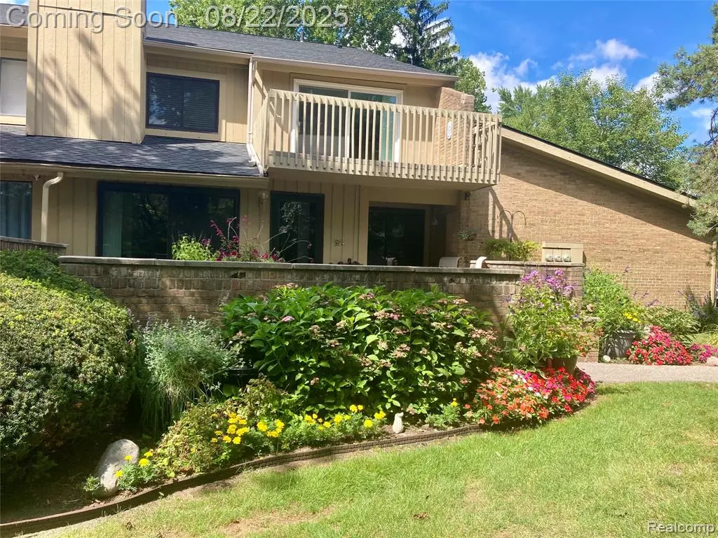 Bloomfield Hills, MI 48304,1545 S Hill Boulevard