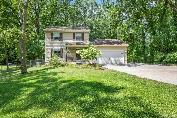 6550 Avon Drive, Brighton, MI 48116