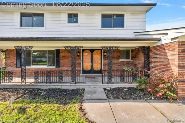 Clinton Twp, MI 48036,19128 Cheyenne Street