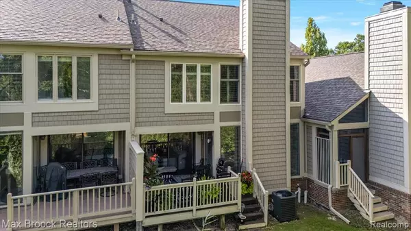 Bloomfield Hills, MI 48304,2531 Essex Lane