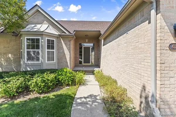 Clinton Twp, MI 48038,43120 Creek Court