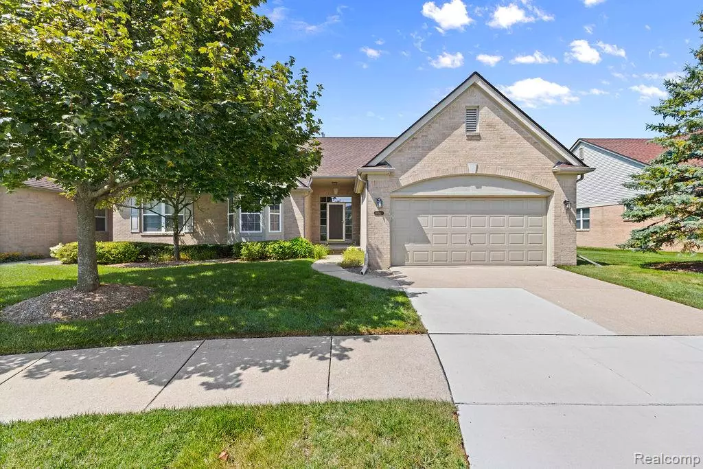 Clinton Twp, MI 48038,43120 Creek Court
