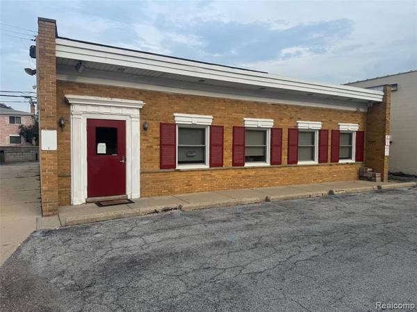 28730 Harper Avenue, Saint Clair Shores, MI 48081
