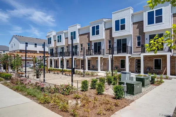 Novi, MI,42639 Hoshi Lane