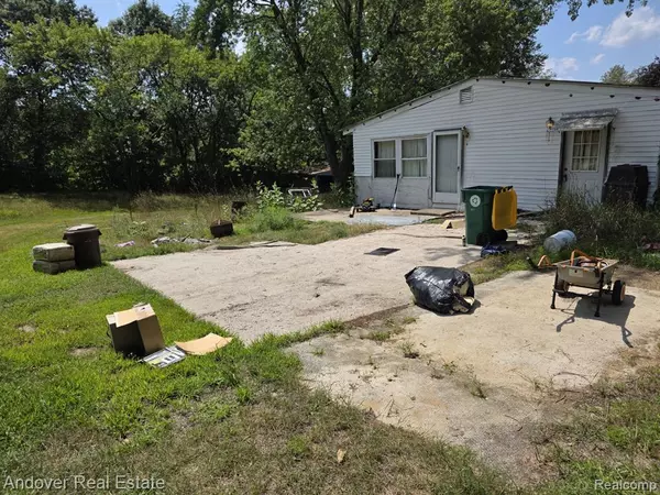 Comstock, MI 49053,1928 S 35th Street