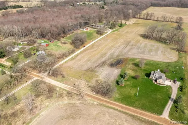 Howell, MI 48855,N Schrepfer Road