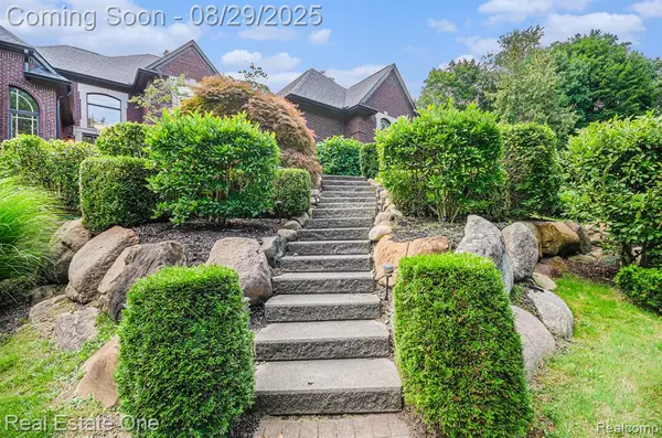 Rochester Hills, MI 48306,6040 N Rochester Road