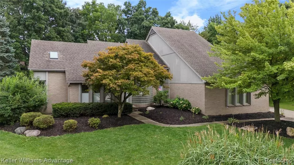 Novi, MI,24454 Redwing Drive