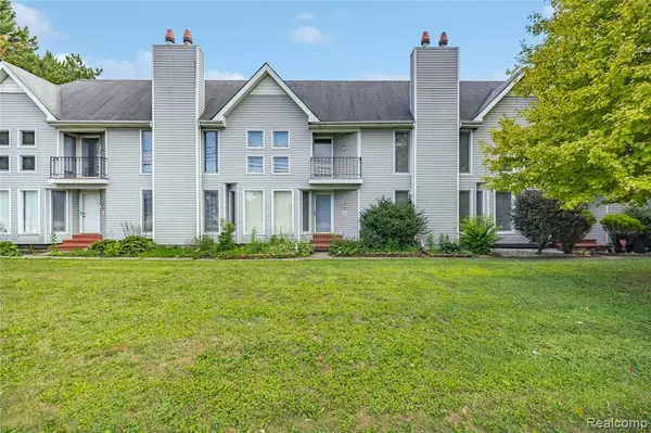 5274 E 14 Mile Road, Warren, MI 48092